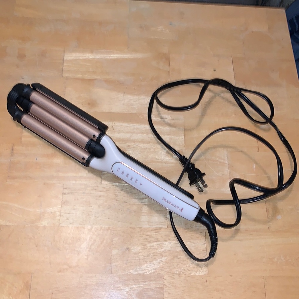 Remington Hair Crimper | Rose Gold and white colored